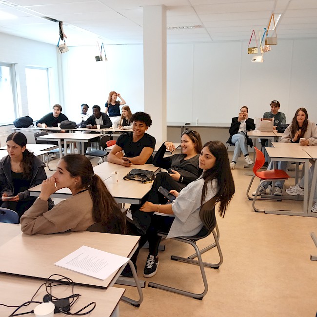 Klassenraum im VISTA College - Meeting zwischen dt. und nl. Schüler:innen